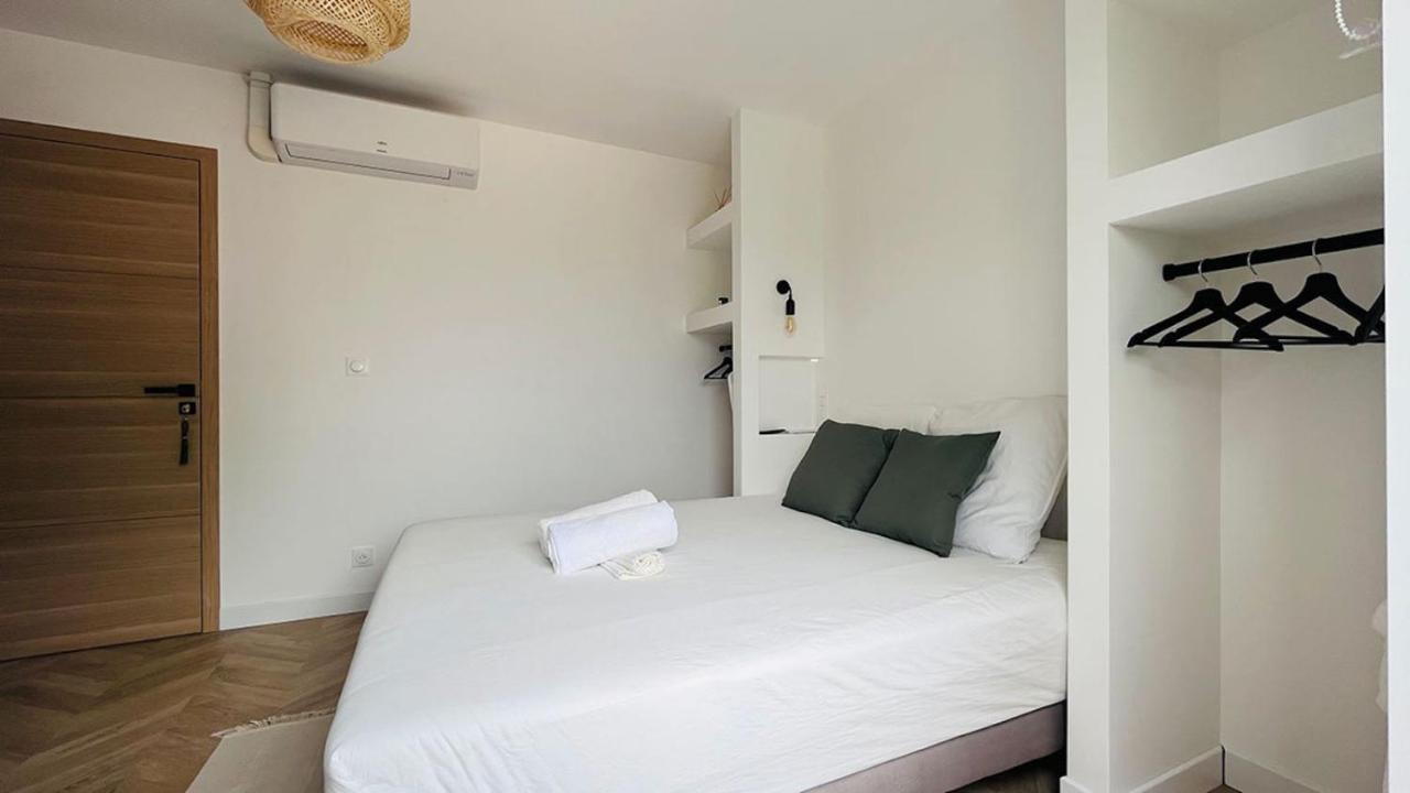 Villa Holistika : Bed And Breakfast / Pool / Air Conditioning/ Mont Faron ツーロン エクステリア 写真