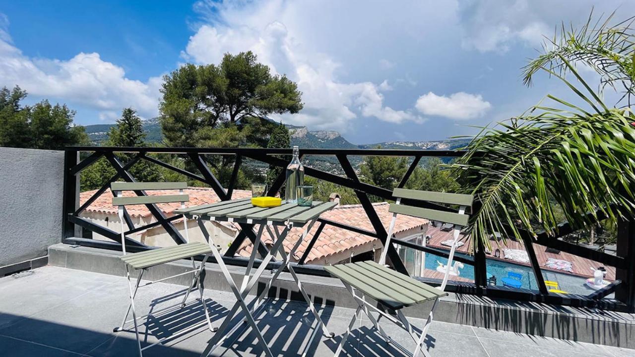 Villa Holistika : Bed And Breakfast / Pool / Air Conditioning/ Mont Faron ツーロン エクステリア 写真
